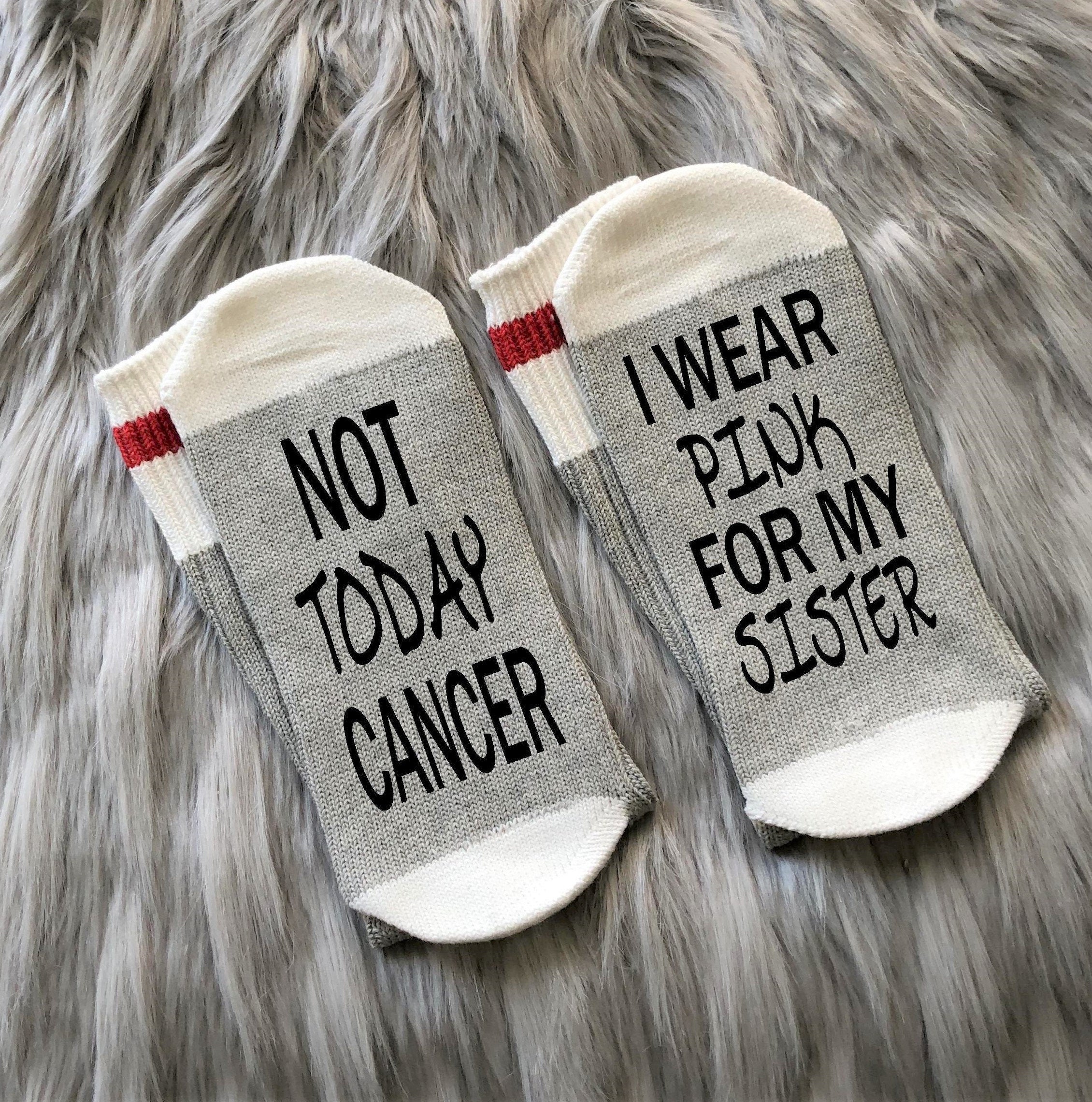 I Wear Pink For My Mom Socks